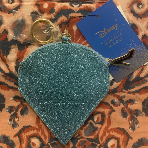 Cinderella Coin Purse by Danielle Nicole💎 - Picture 3 of 3